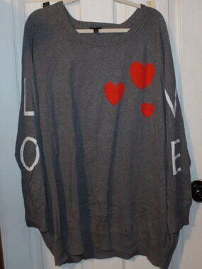 NWT Torrid Heart LS Rgln Pullover 5X(28W) CUTE sleeves say "LOVE"